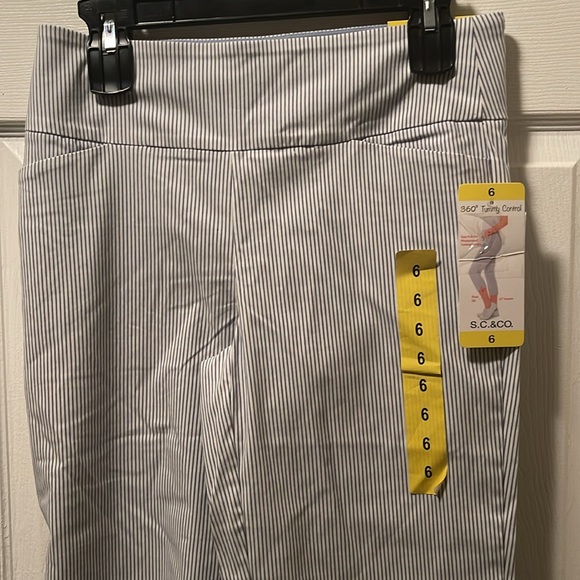 S.C & CO. Women’s pull on capri size 6 pinstripe - Picture 7 of 9